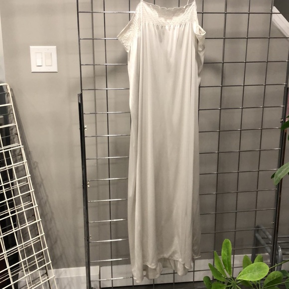 Women’s 100% Nylon Slip - Picture 2 of 4